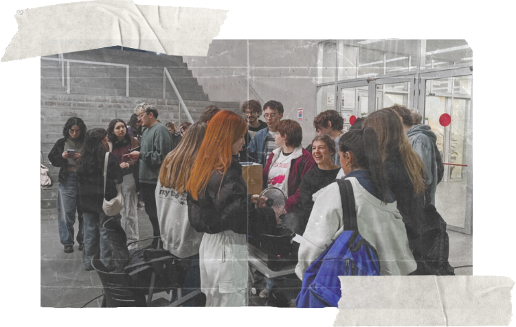 Chocolatada en la biblioteca de la EPSG